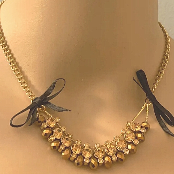 New! Vintage BETSEY JOHNSON Yellow Cubic Zirconia and Ribbon Bow Necklace. - Picture 6 of 11